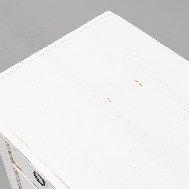 A painted Swedish Gustavian style chest of drawers, first half of the 20th century.