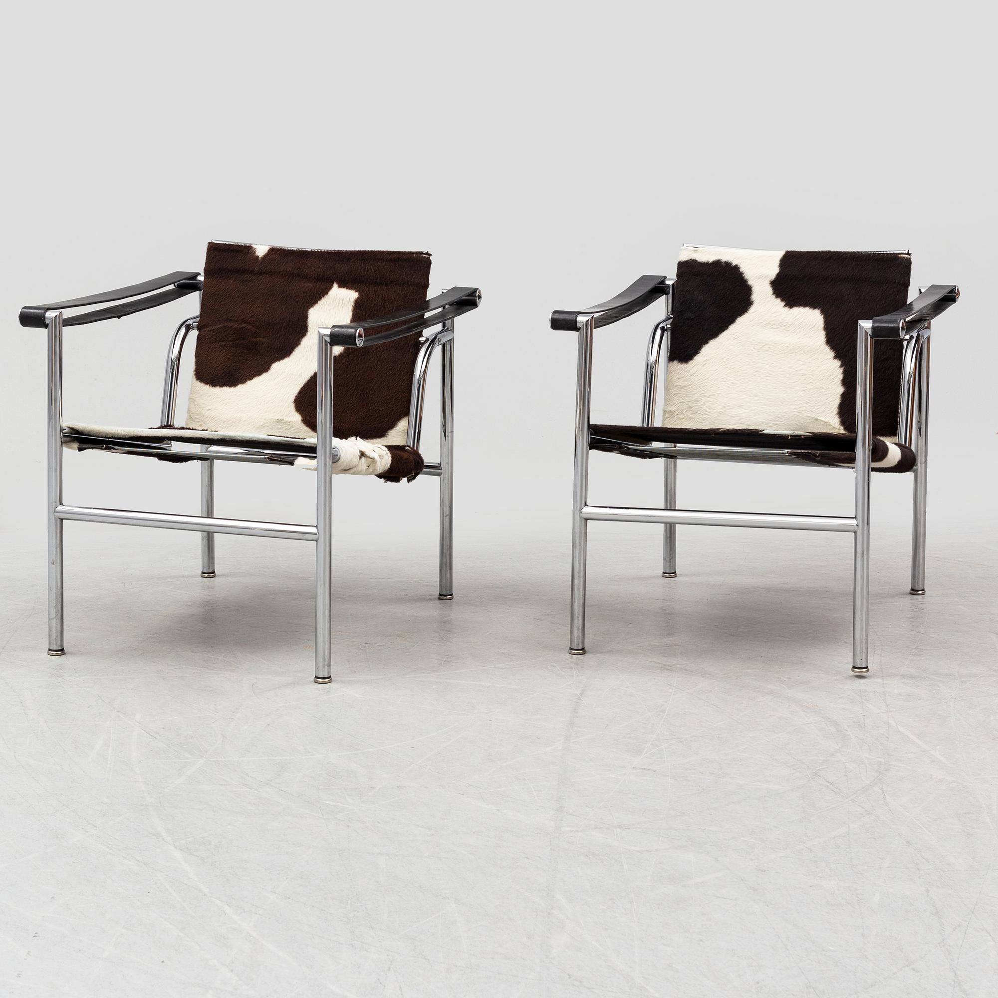 A pair of 'LC 1' easy chairs by Le Corbusier, second half of the 20th Century.