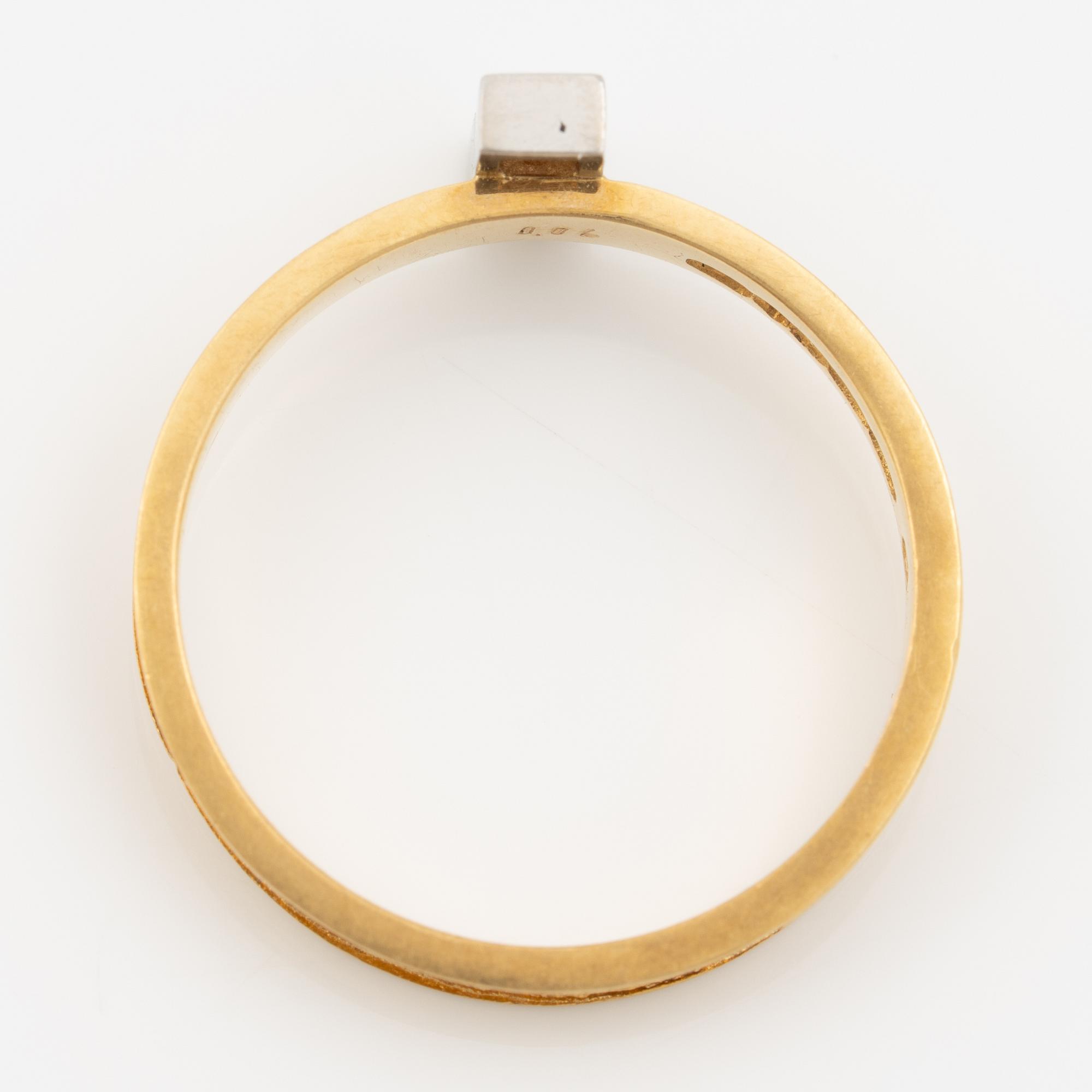 Björn Weckström, Ring, 18K gold set with round brilliant-cut diamonds, Finland 1975. By Lapponia.