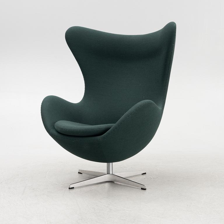 Arne Jacobsen, fåtölj, "Ägget", Fritz Hansen, 2021.