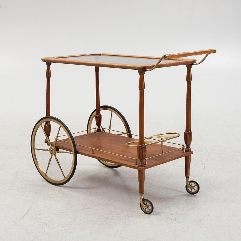 A drinks trolley, second part of the 20th Century.