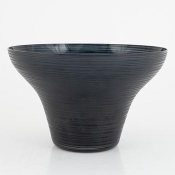 Ingegerd Råman, a bowl, Orrefors 2006.