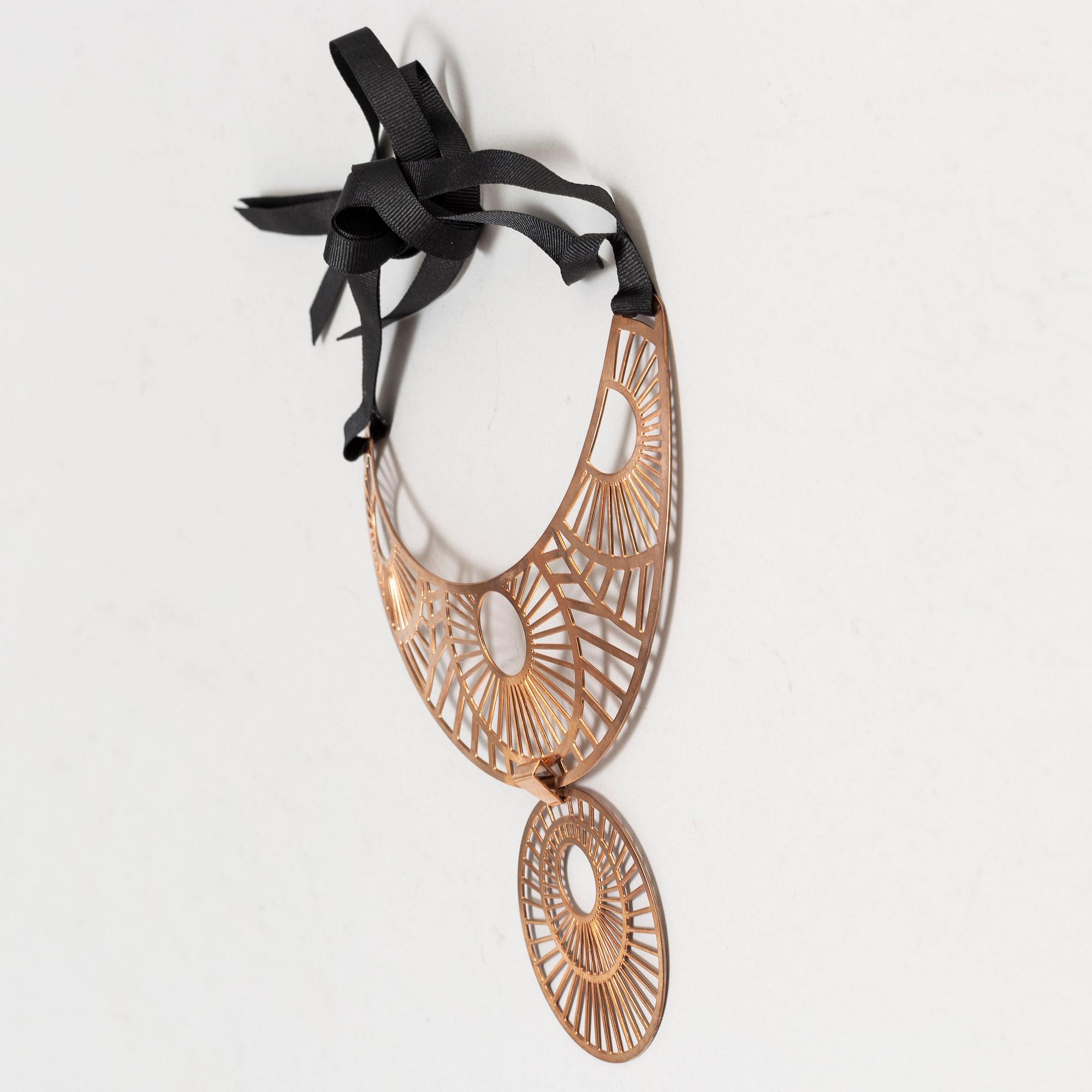 LARA BOHINC, halsband och armring, "Solar Eclipse".