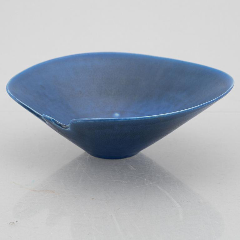 Stig Lindberg, a stoneware bowl, Gustavsberg Studio, Sweden 1945.