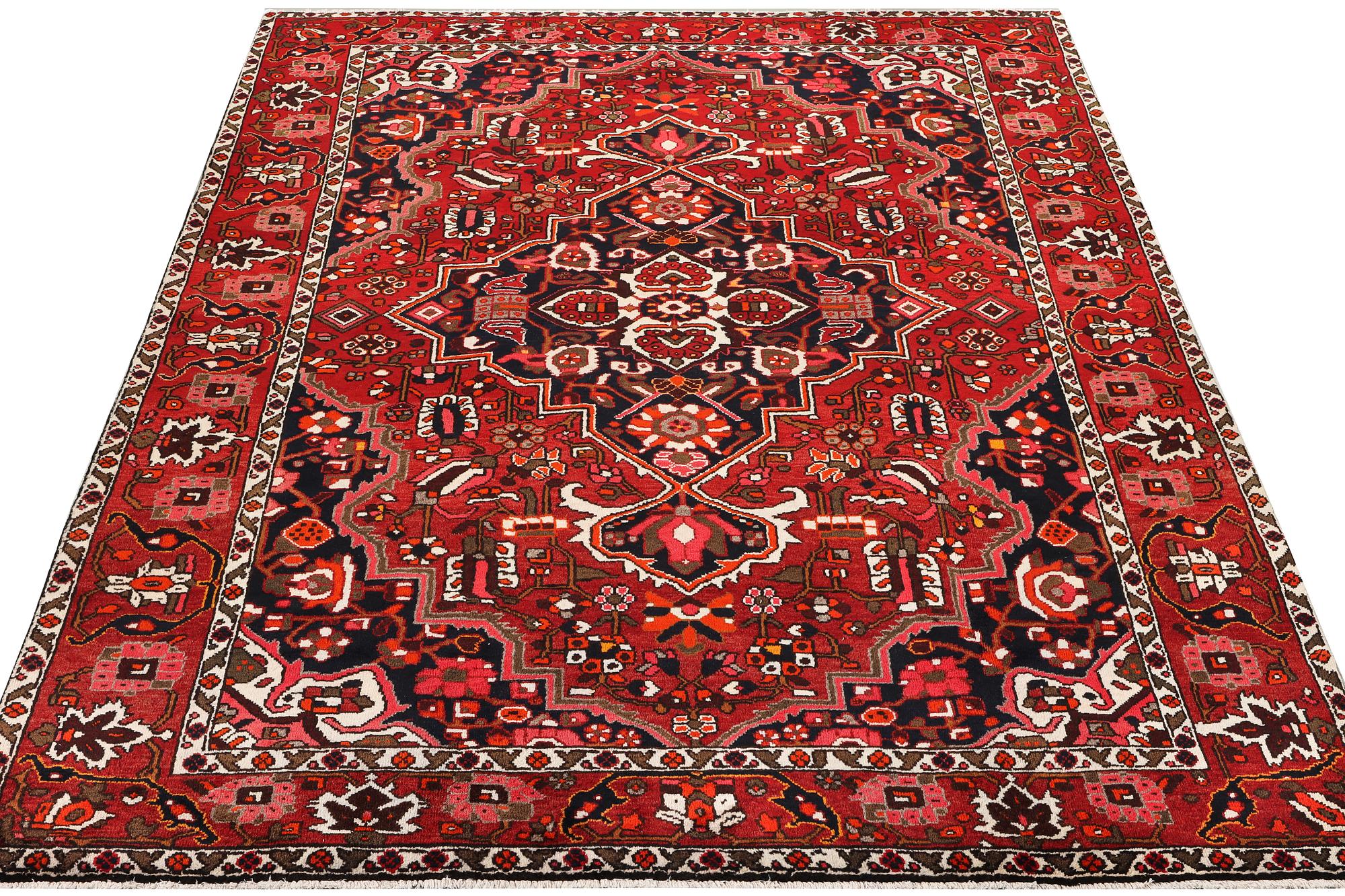 Matta, Bakhtiari, ca. 308 x 212 cm.
