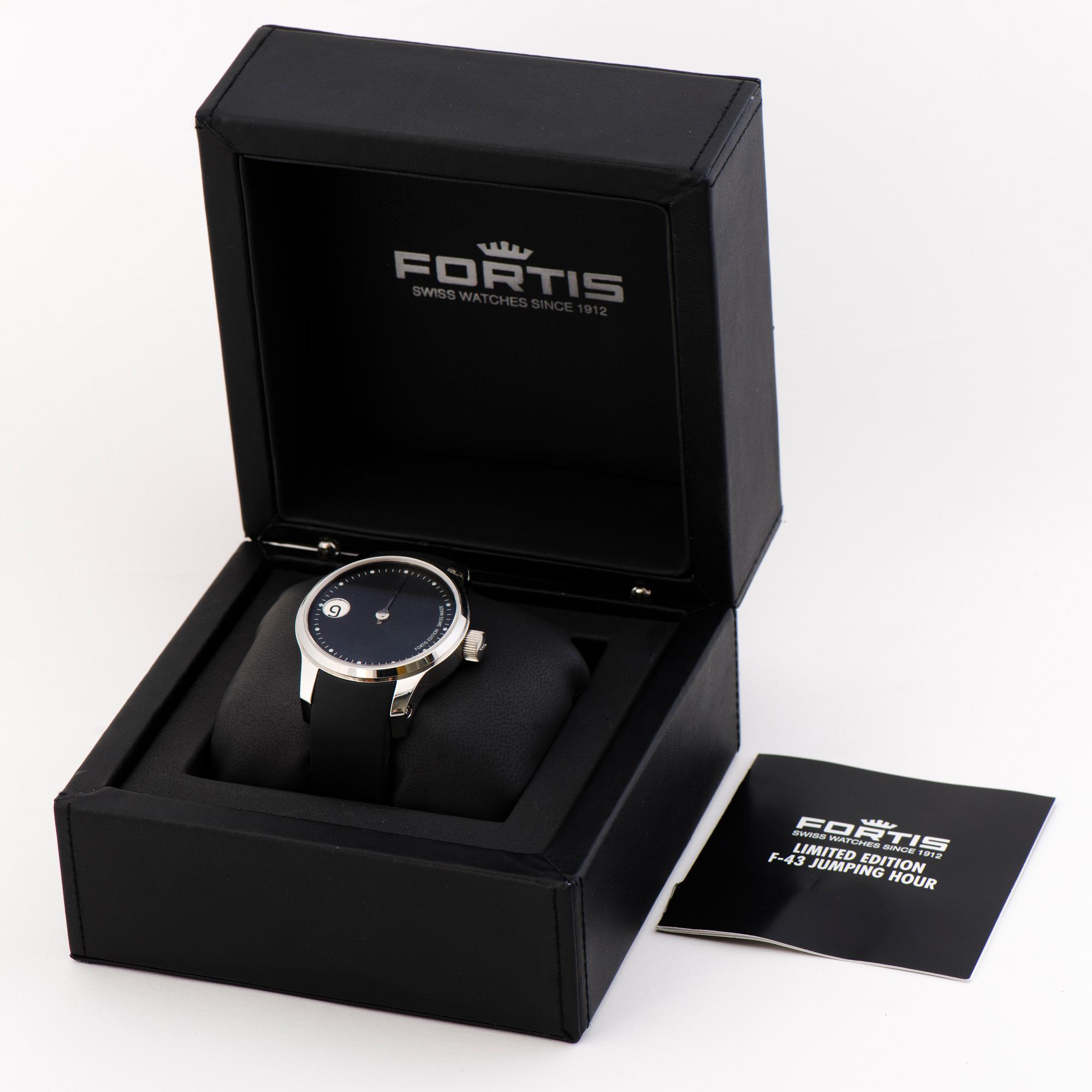 FORTIS, Jumping Hour, wristwatch, 43 mm.