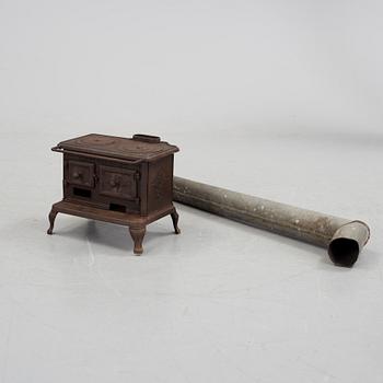 A cast iron toy stove, Husqvarna, Sweden, early 20th century.