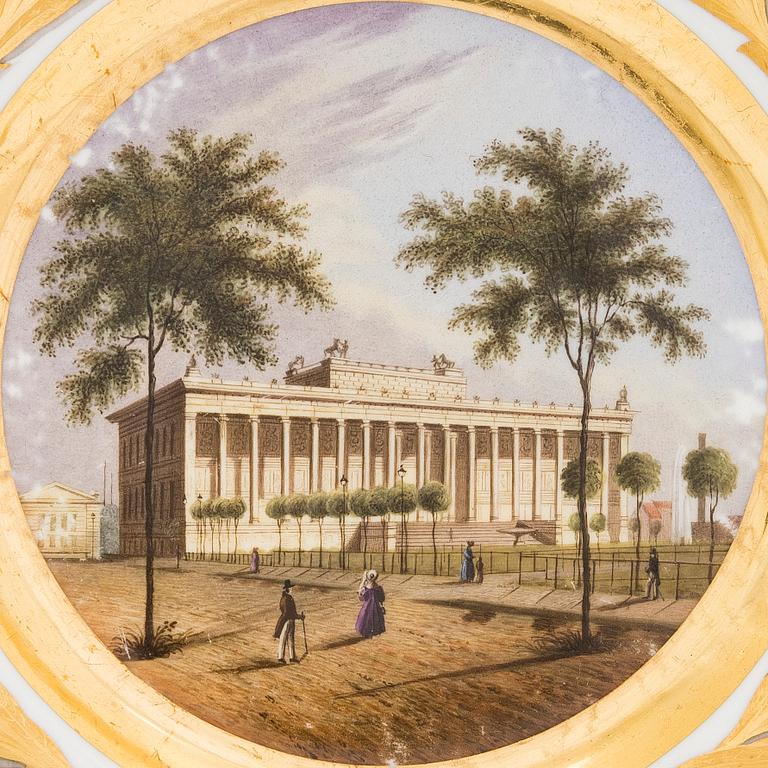 Tallrikar, 3 st, porslin, Kejserliga porslinsfabriken, Nikolai I:s tid 1825-1855.
