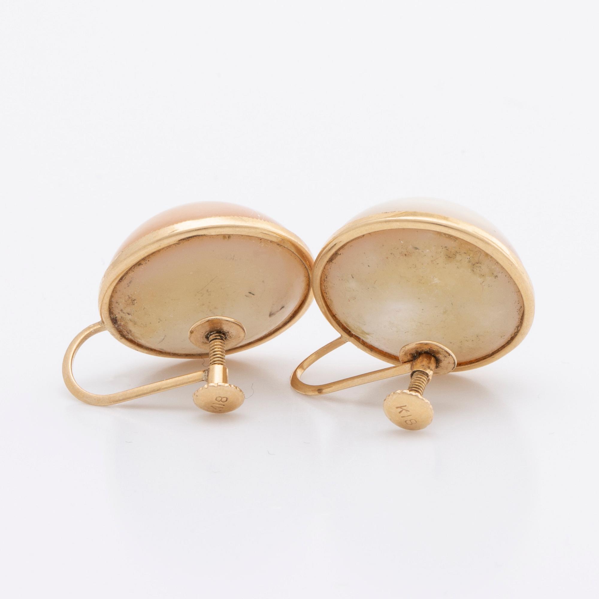 RING and EARRINGS 18K gold mabé-pearls approx 20 mm.