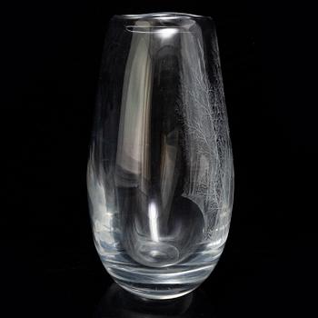 VICKE LINDSTRAND, a signed glass vas, Kosta.