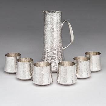 Tapio Wirkkala, Pitcher with six beakers in sterling silver marked TW, Kultakeskus oy, Hämeenlinna Finland 1972.