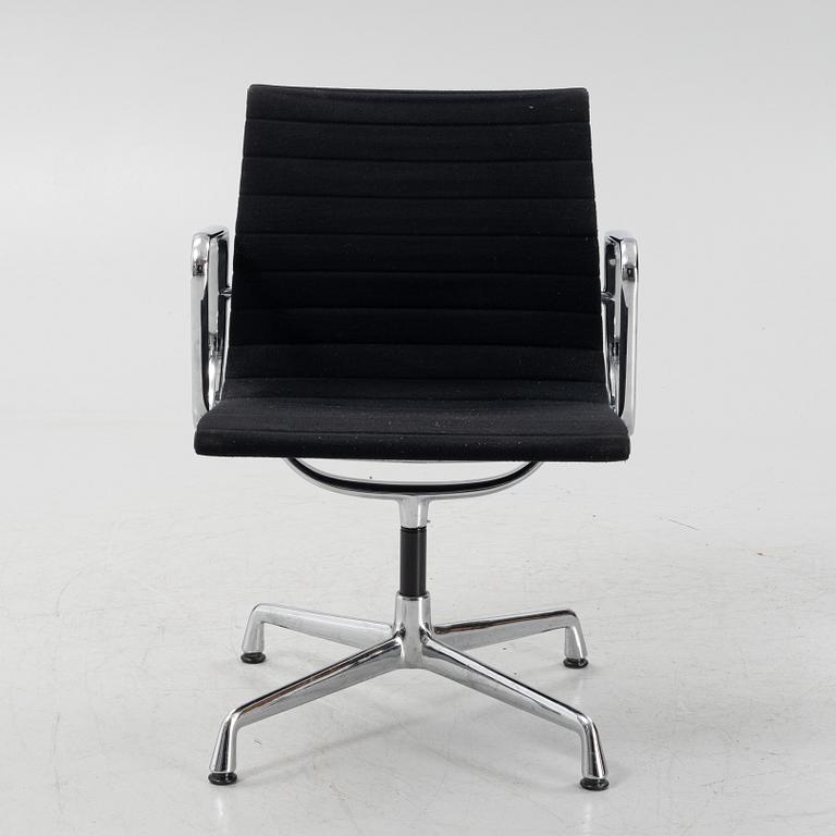 Charles and Ray Eames, karmstol, EA 108, Vitra formgiven 1958.