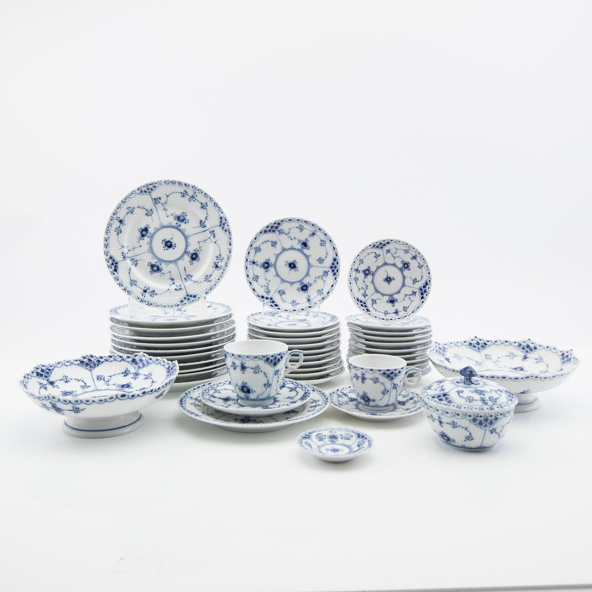 Royal Copenhagen, tea and coffee service, 40 pieces, porcelain, "Blue Fluted", Denmark.