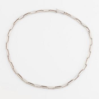 Karl-Ingemar Johansson, silver necklace.