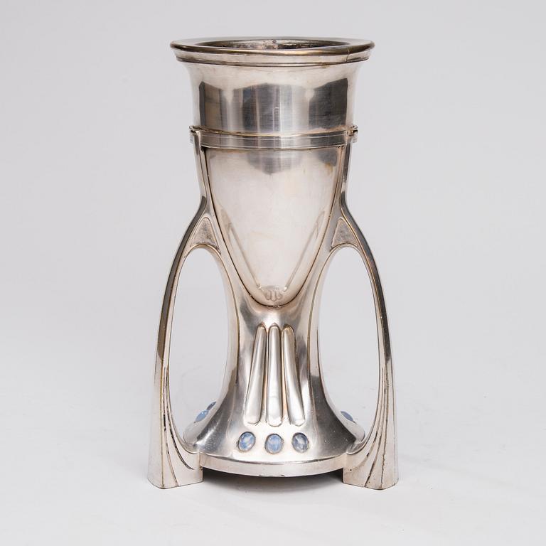 VAS, försilvrad mässing, Jugend, 1900-talets början.