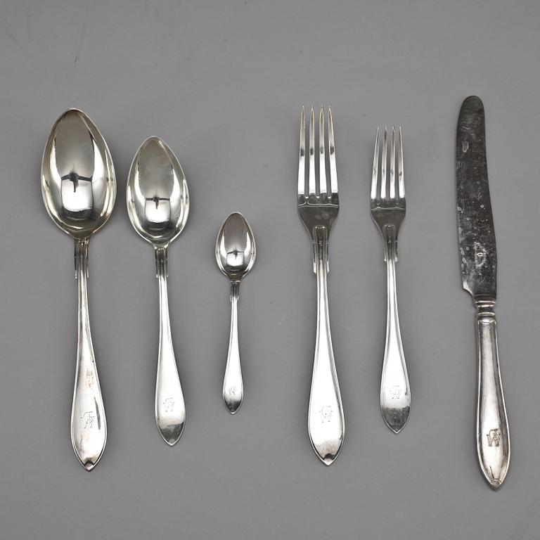 BESTICKSERVIS, 36 delar, silver, "Svensk spets", GAB, Stockholm, bl.a. 1924, vikt exklusive knivar ca 1230 gram.