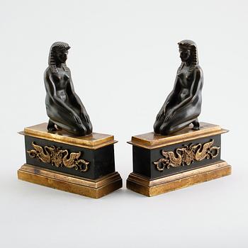 ELDHUNDAR, ett par, senempire, 1800-talets första hälft.