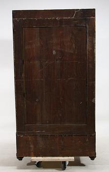 VITRINSKÅP. Empire 1800-talets första hälft.