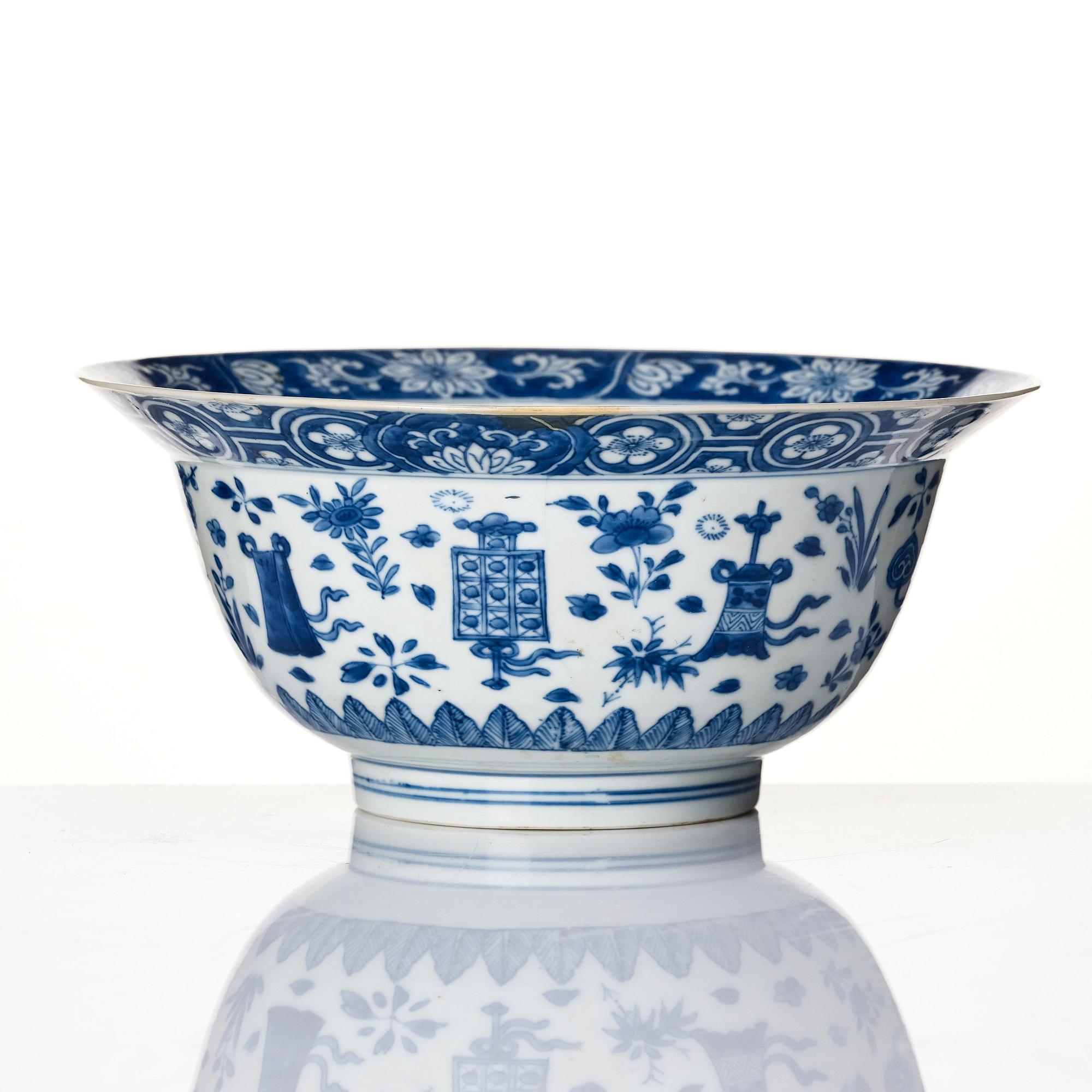 Skål, porslin. Qingdynastin, Kangxi (1662-1722).