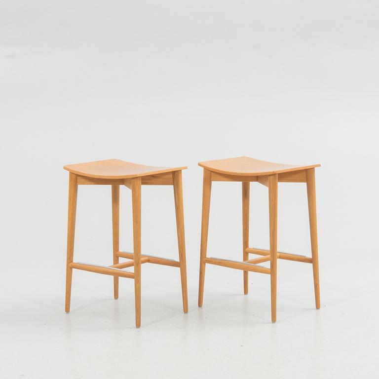 Jonas Lindvall, Bord samt pallar, 9 delar, "Oak", för Skandiform.