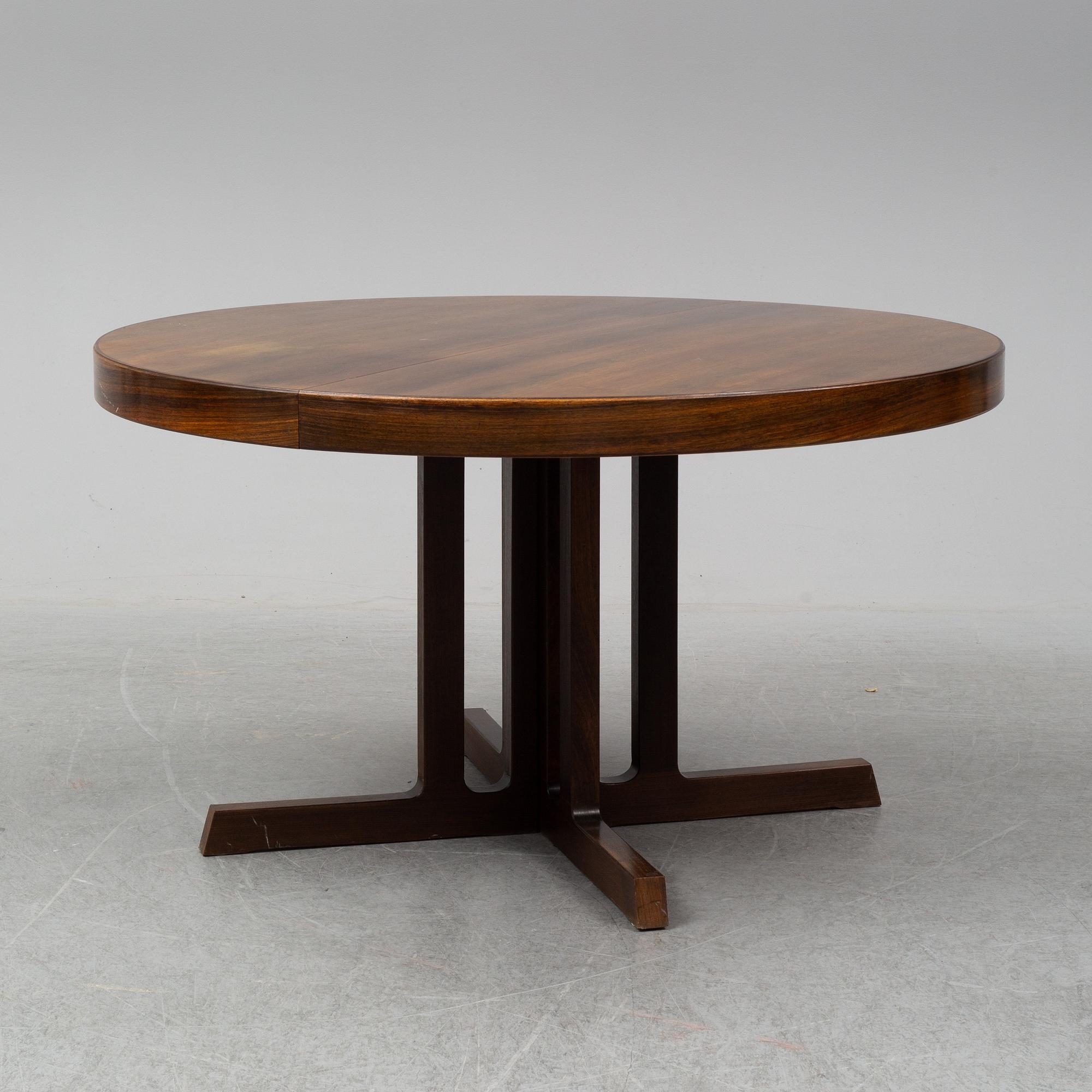 A 1960's Danish rosewood dining table.