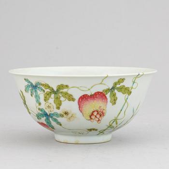 A famille rose bowl, 20th Century.
