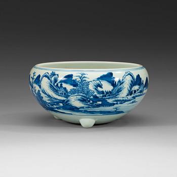 503. A blue and white tripod censer, Qing dynasty (1644-1912).