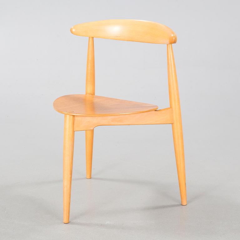 six chairs for Fritz Hansen, model "Hjertestolen", second half of the 20th century.