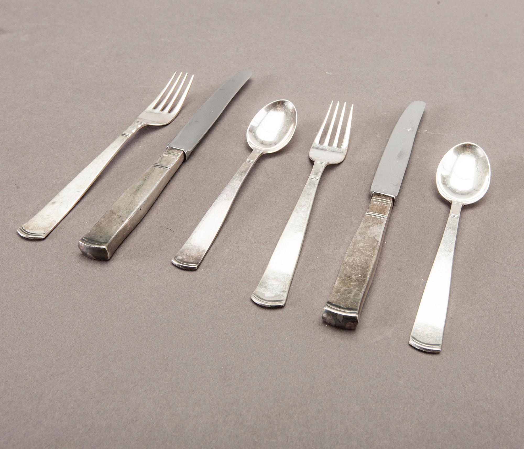 A Swedish 20th set of 36 pcs silver cutlery mark of J Ängman GAB Stockholm 1690/70s, weight ca 980 gr.