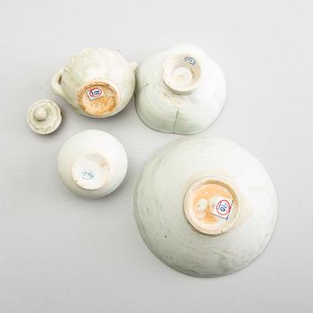 Two bowls, a pot with cover and a jar with cover, presumably Song dynasty (960-1279).