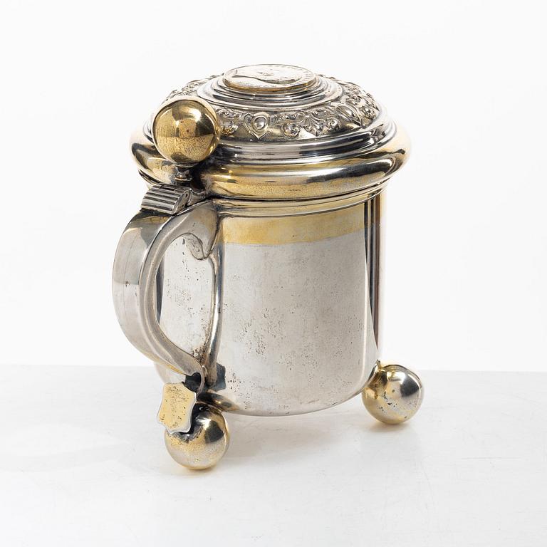 C.G. Hallberg, A Swedish silver tankard, Stockholm 1949.