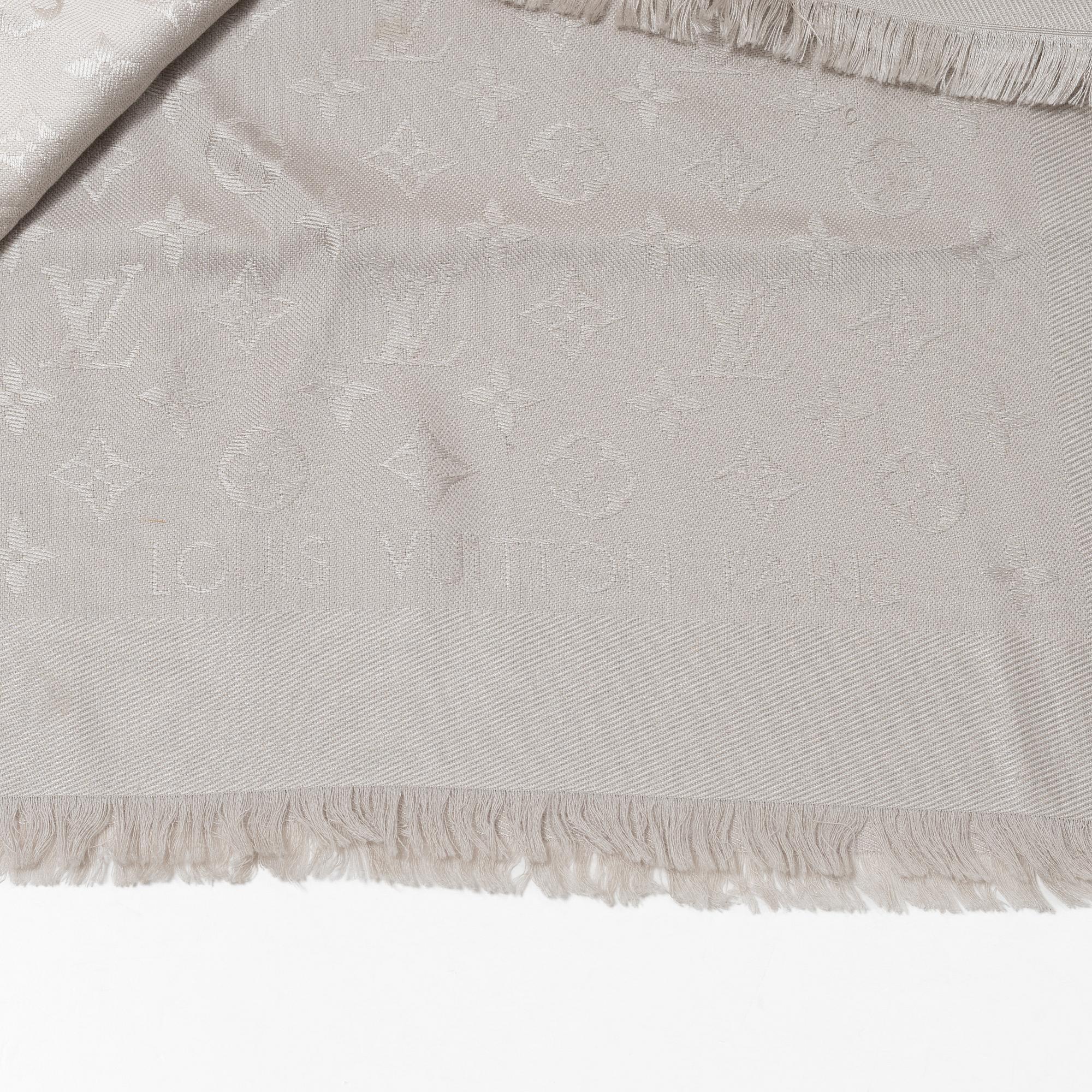 Louis Vuitton, shawl, "Chale Monogram".