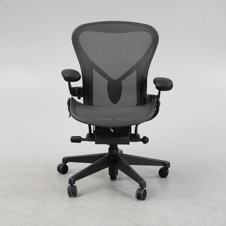 Don Chadwick/Bill Stump, skrivbordsstol, "Aeron", Herman Miller.