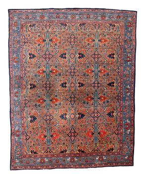 322. A carpet, a semi-antique Yazd probably, ca 409-420 x 325,5-333,5 cm.