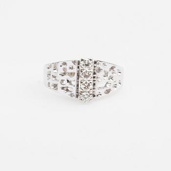 RING, 18K vitguld med briljantsliapde diamanter ca 0.30 ct.