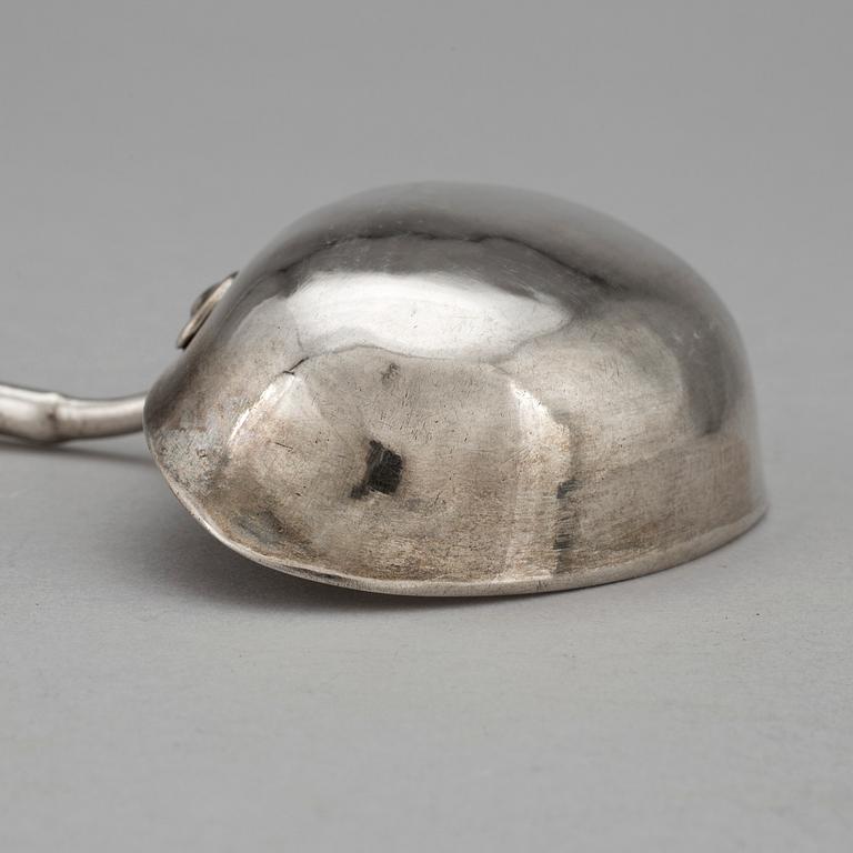 A silver soup ladle by Pehr Zethelius in Stockholm 1800.