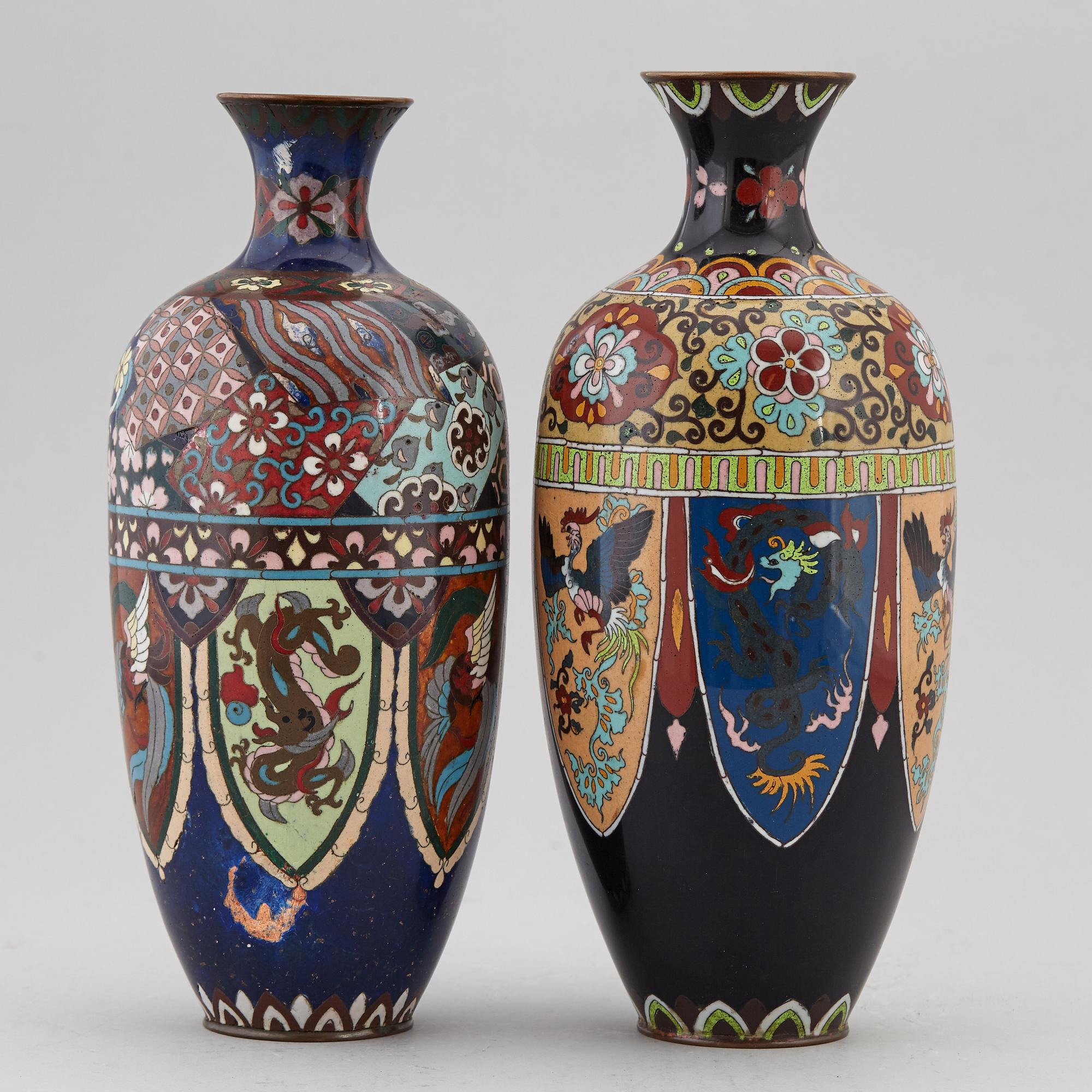Two Japanese cloisonné vases, 20th century.