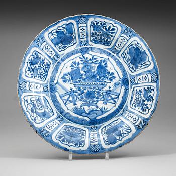 301. A large blue and white kraak charger, Ming dynasty, Wanli (1572-1620).