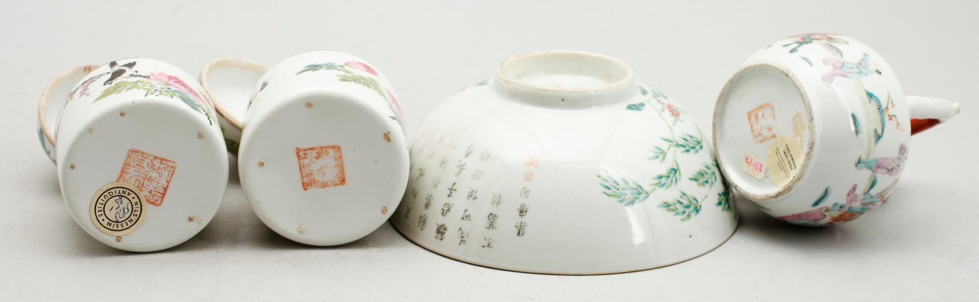 KERAMIKFÖREMÅL, 4 delar, Kina, 1800-tal.