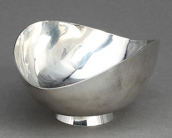 SKÅL, silver, Hélène Gärdfeldt för Hovjuvelerare Carlman AB, Stockholm, 1958. Vikt ca 180,2 g.