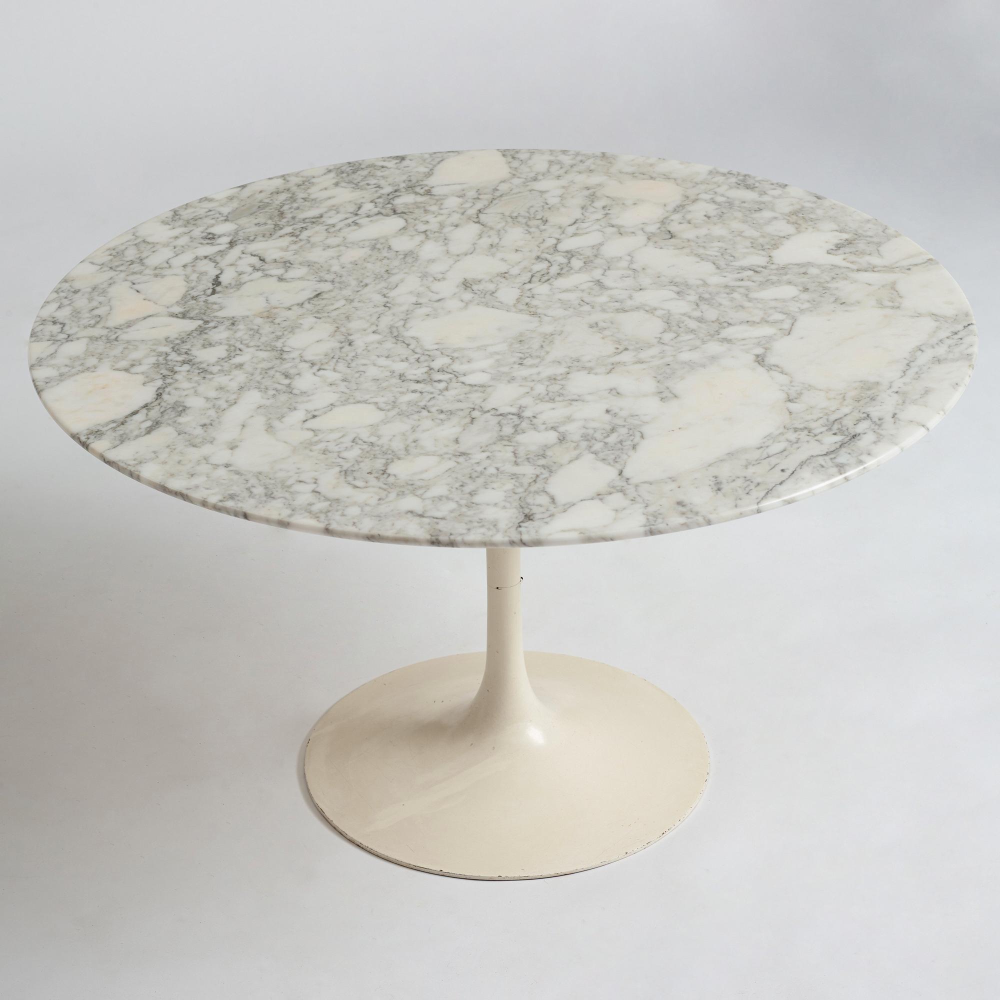 Eero Saarinen, bord "Tulip", Knoll International, licenstillverkat av NK Inredningar 1960-tal.