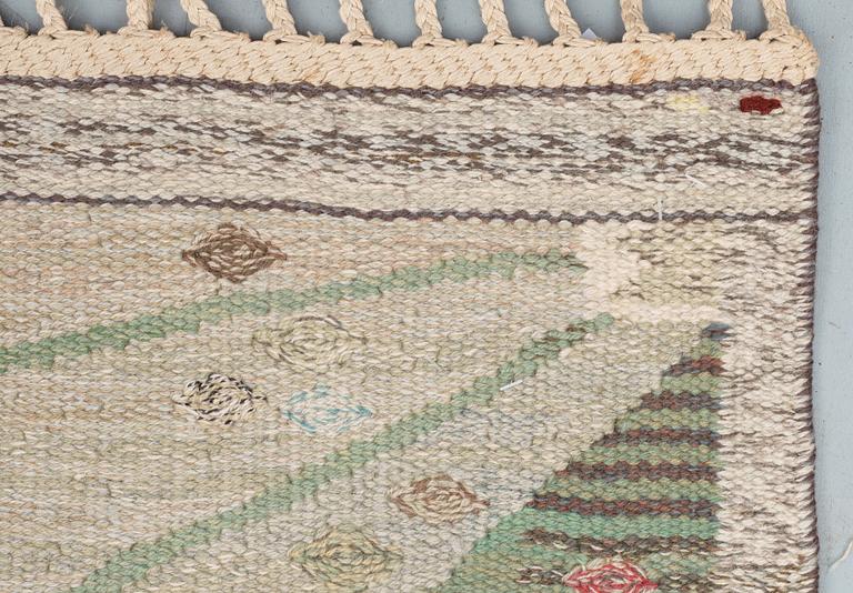 RUG. "Park Barkåkra IV". Tapestry weave (gobelängteknik). 191,5 x 152,5 cm. Signed AB MMF BN.