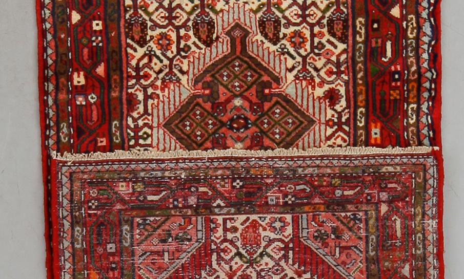 MATTA, Hamadan, ca 285 x 82 cm.
