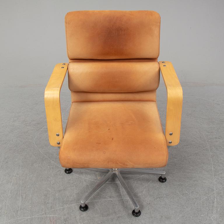 YRJÖ KUKKAPURO, a "Plaano" office chair, Avarte, Finland.