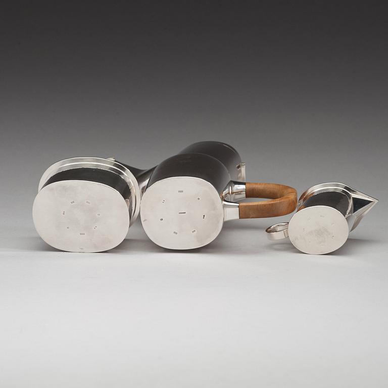 Sigurd Persson, a set of sterling coffeepot (1976), sugar and creamer (1987), Stockholm.