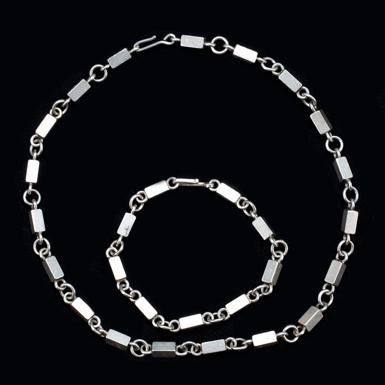 COLLIER SAMT ARMBAND, sterlingsilver, Wiwen Nilsson, Lund, 1950. Vikt ca 97 g.