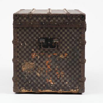 Louis Vuitton suitcase, late 19th century.