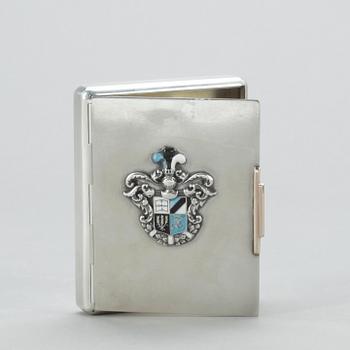 CIGARETTETUI, silver, Estland, 1900-talets första hälft. Vikt 177 gram.