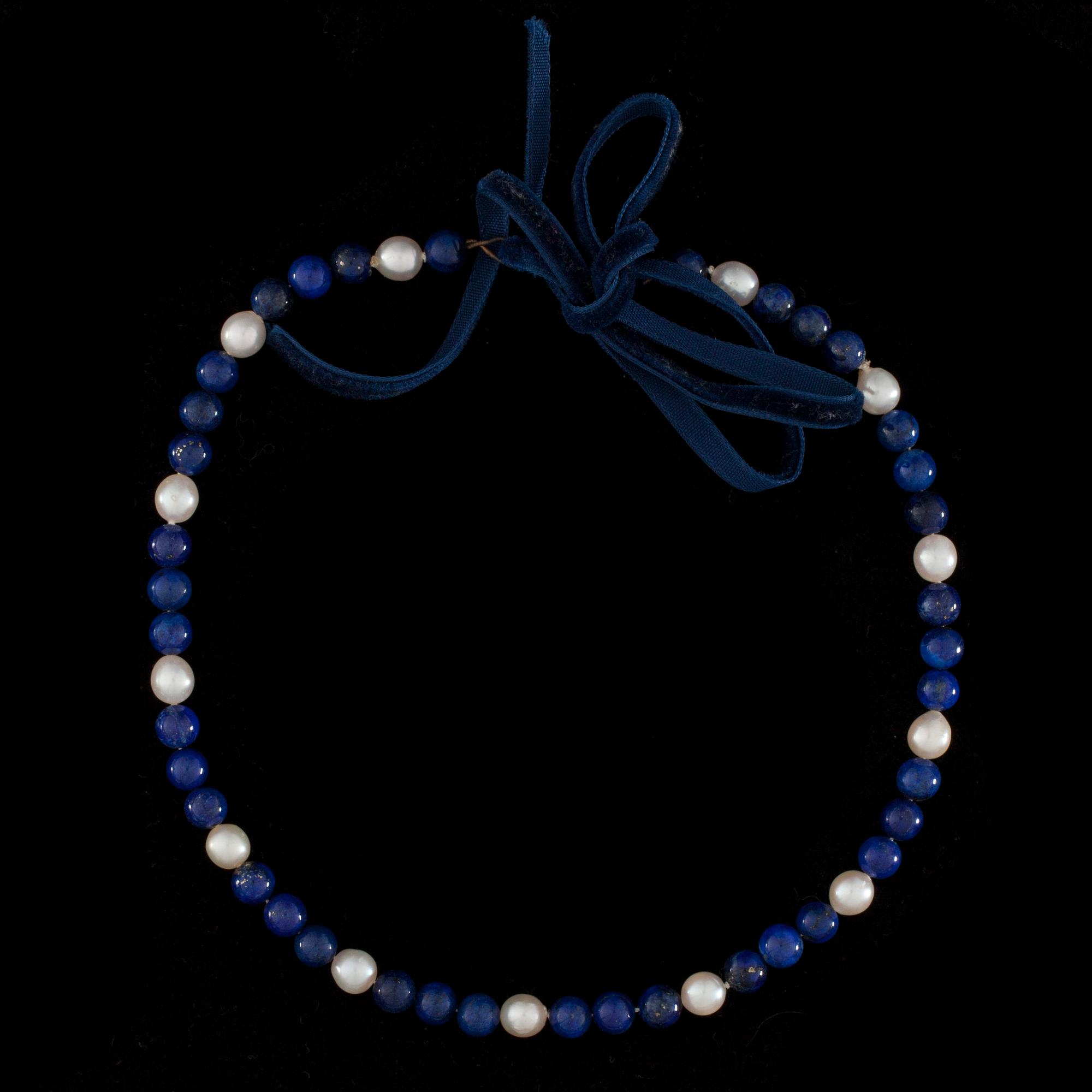 COLLIER, lapis lazuli, pärlor.