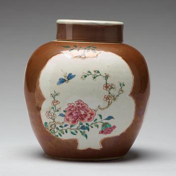 A famille rose and cappuciner brown jar with cover, Qing dynasty, 18th century.